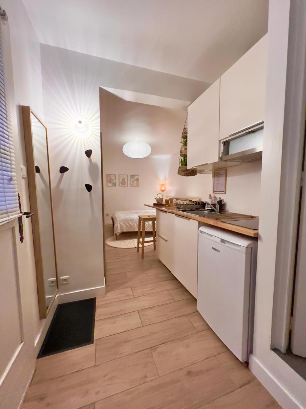 Apartamento Escale Cosy A Pontoise Jacuzzi Et Terrasse Exterior foto