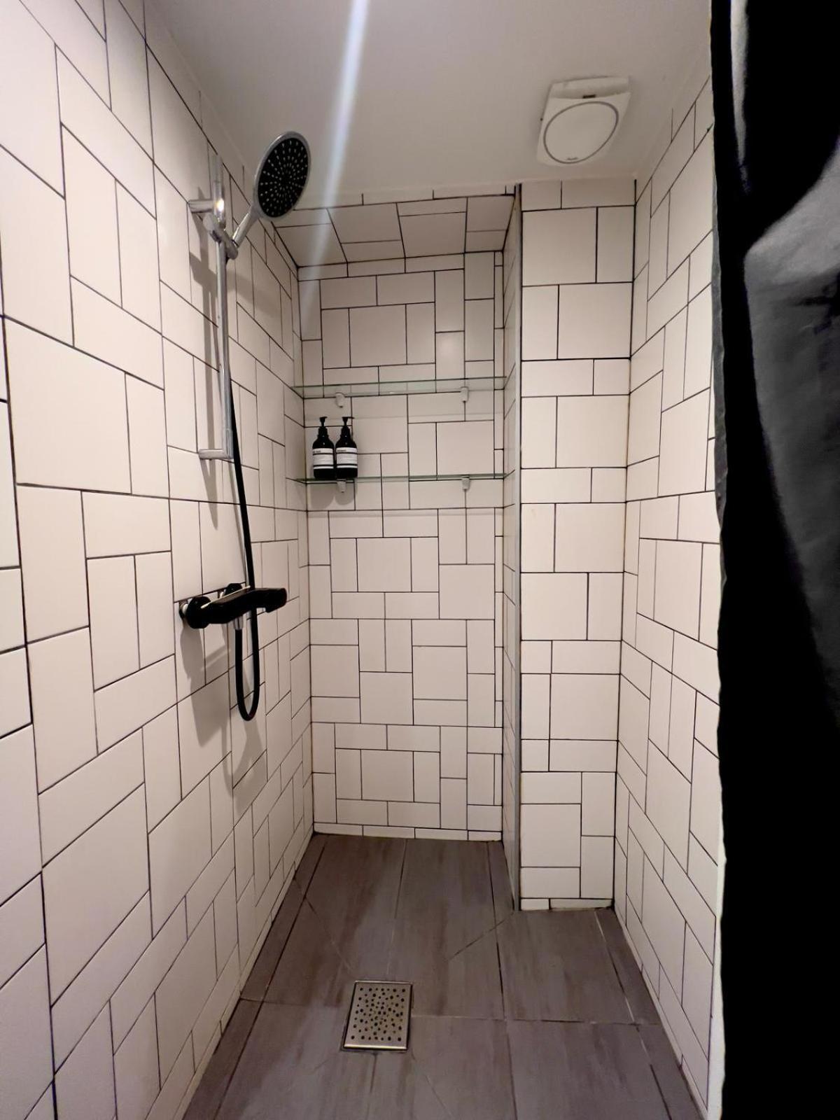Apartamento Escale Cosy A Pontoise Jacuzzi Et Terrasse Exterior foto