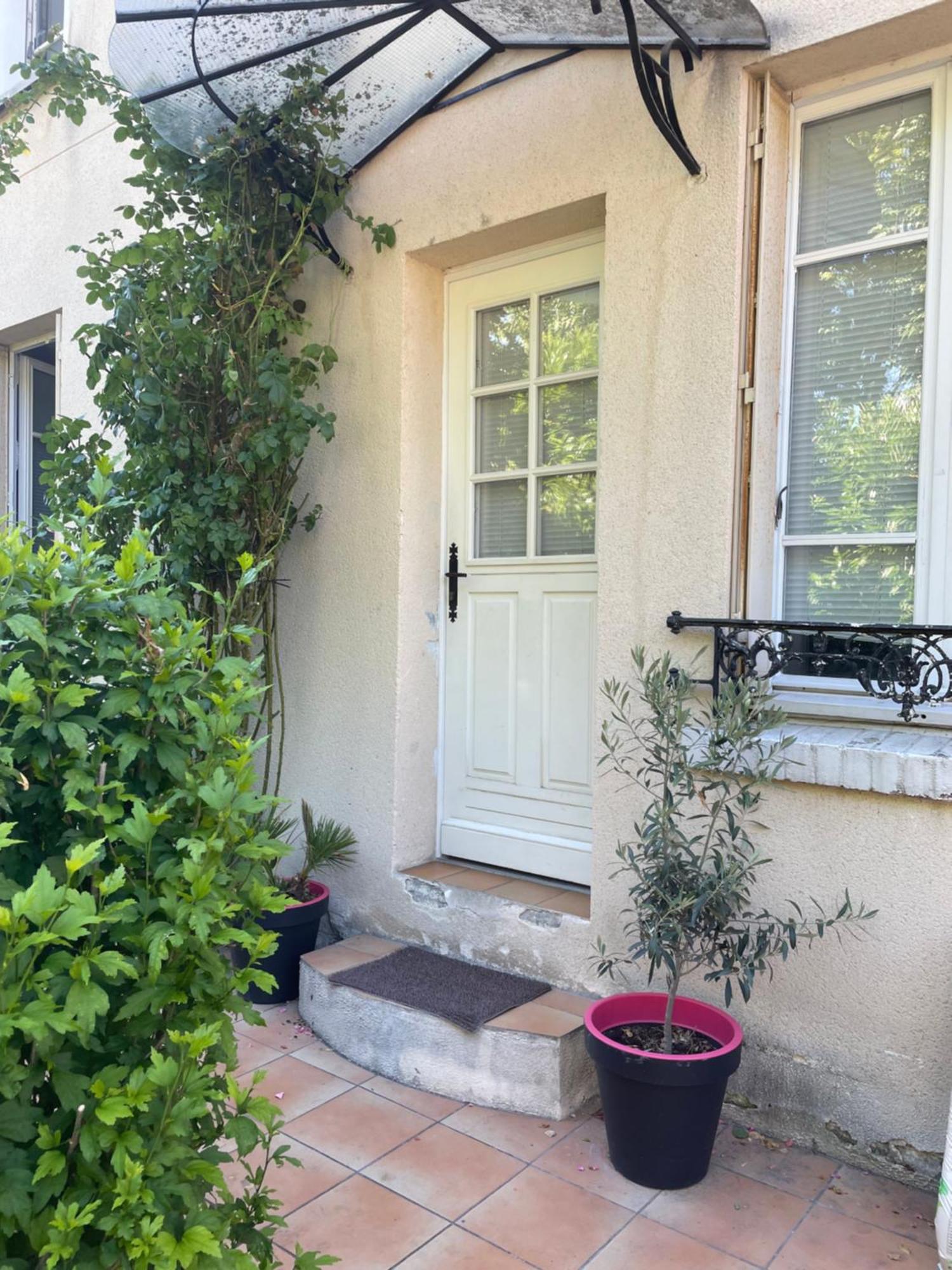 Apartamento Escale Cosy A Pontoise Jacuzzi Et Terrasse Exterior foto